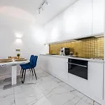 Gold Luxury Apartment