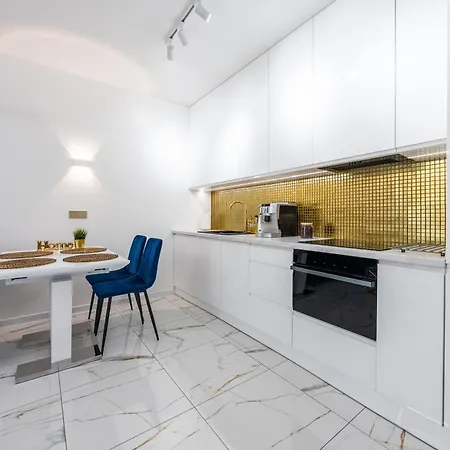 Gold Luxury Apartment