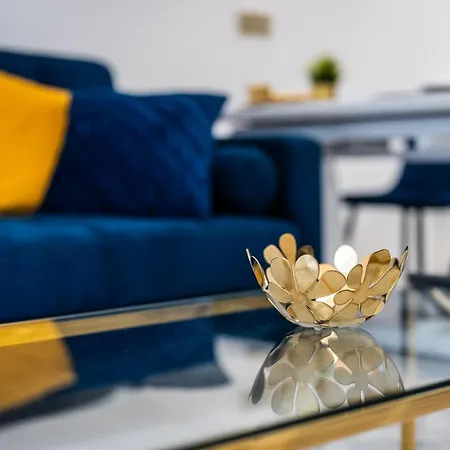 Gold Luxury Apartment